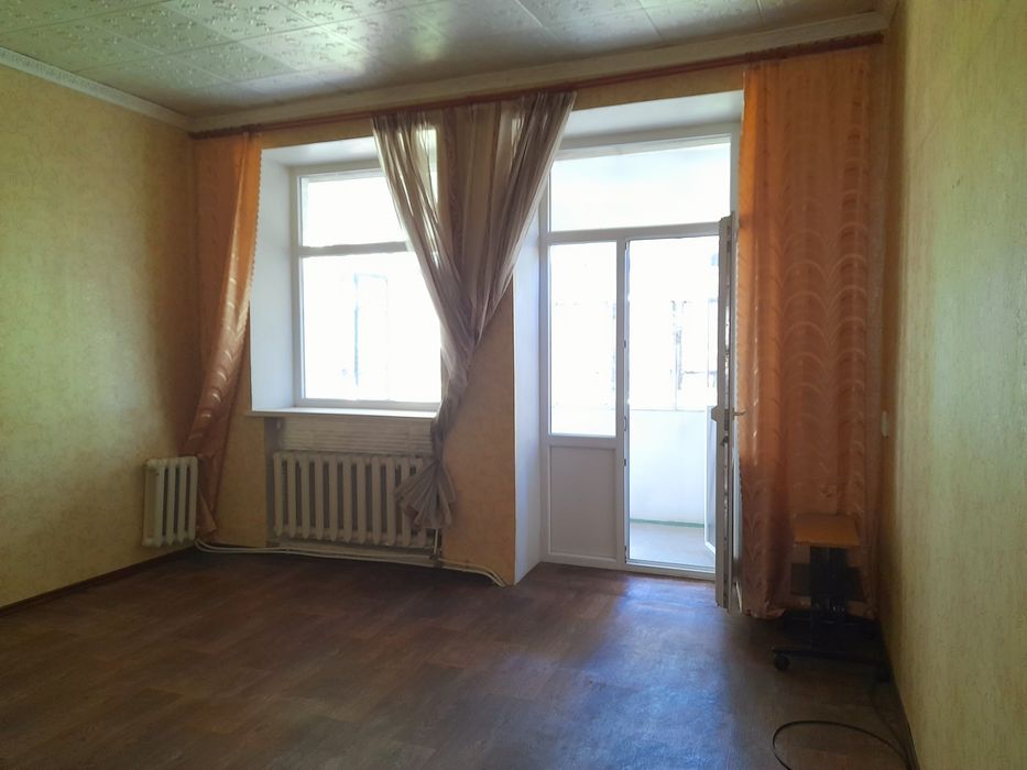 Продам 3х кімнатну квартиру/автономне газове  опалення/ КРЕС/ сталінка