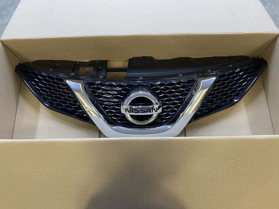 Nissan Qashqai j11/Rogue Sport-Решітка/Капот*оригінал