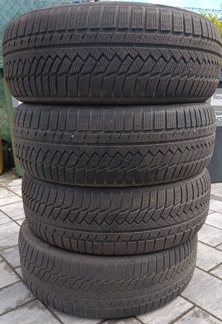 Continental Winter Contact TS850P 235/55 R19 Opony zimowe Komplet SUV