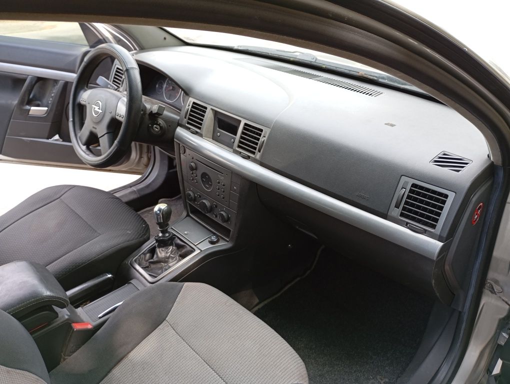 2003г. Opel Vectra Опель Вектра 1.8i Газ-Бензин Механика