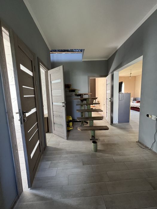 Продаж двоповерхового будинку на Марʼянівці