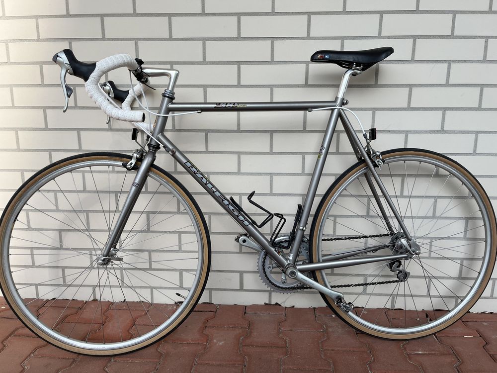 Rower Retro Szosa Raleigh Pro line 200 CrMo Race r60 full Shimano 105