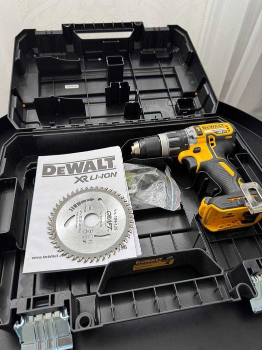 Дриль-шурупокрут DeWALT DCD796NT в гарному стані з кейсом