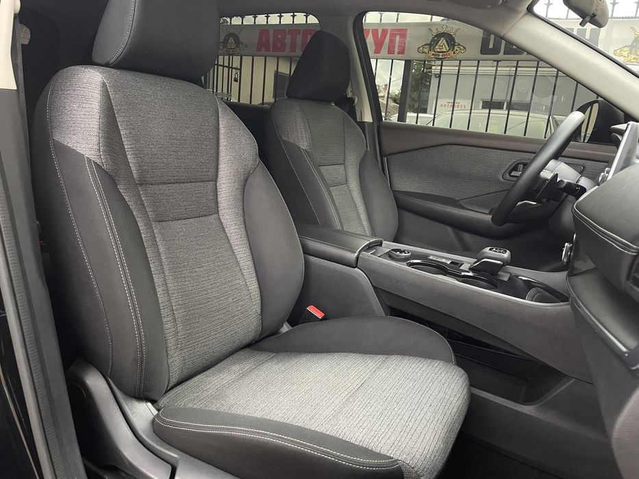 Nissan Rogue 2021 року, 2.5 бензин, комплектація S