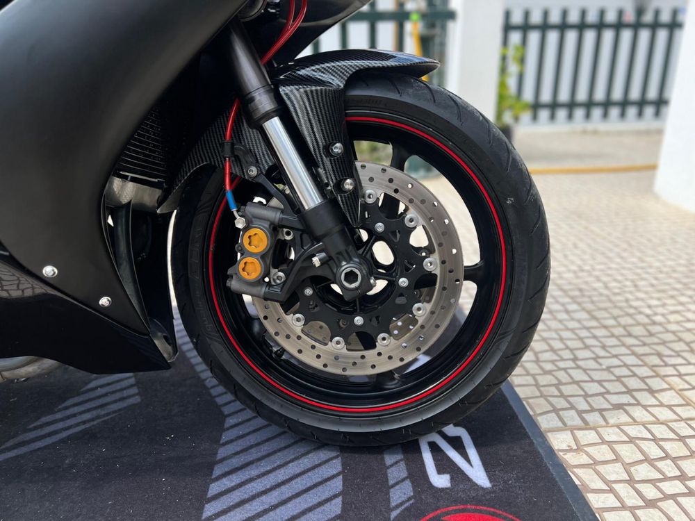 Yamaha R1 2006 Como Nova