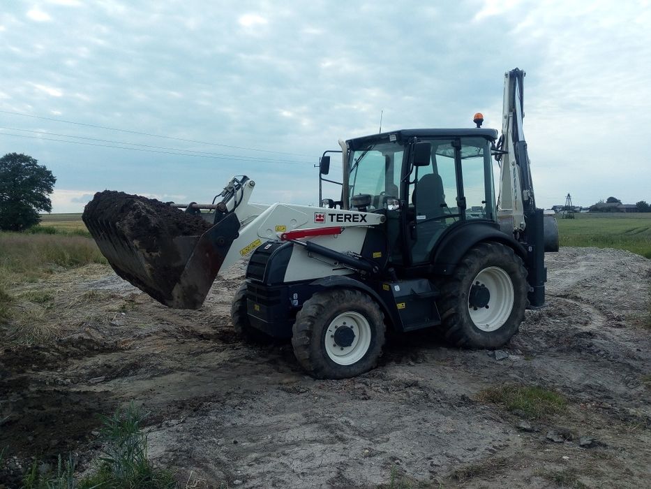 Uslugi koparko-ładowarką kopanie równanie Najtaniej