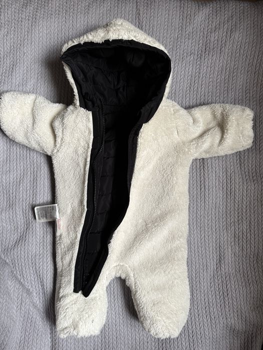 Продам зимовий комбінезон на хлопчика/дівчинку фірми H&M