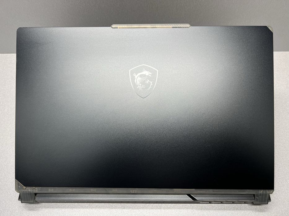 100 MSI Cyborg 15 A13VE-218US i7-13620H/16/512/RTX4050/15,6/144Hz