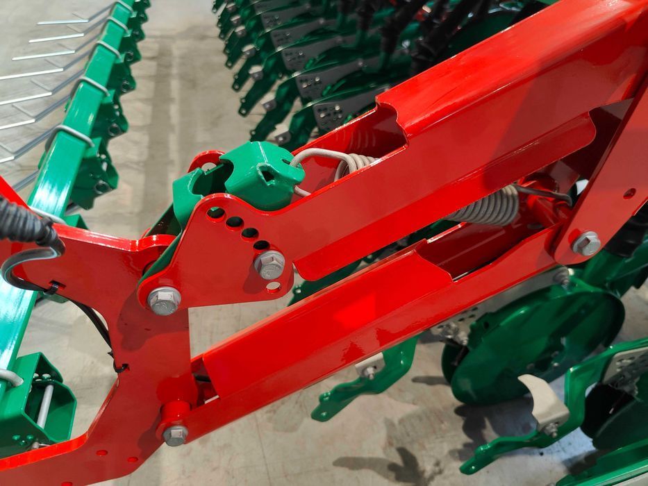 Siewnik Rzędowy Nabudowany AGRO-MASZ SR251 SR250 SR300 NOWY MODEL 2025