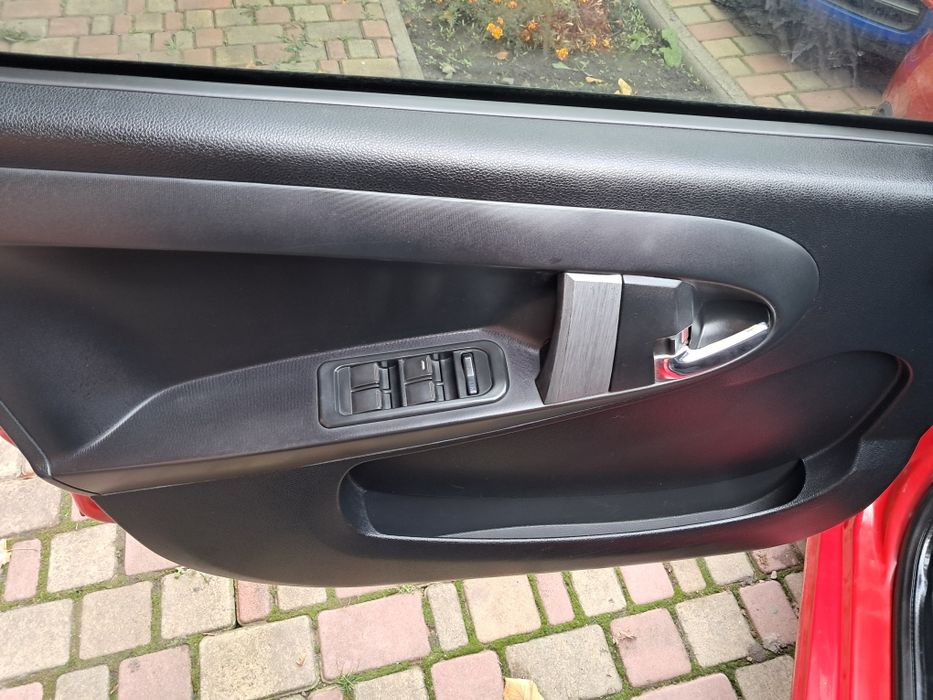Geely Gx2 Газ 4-го поколения,  кондиционер,  стеклоподьемники.