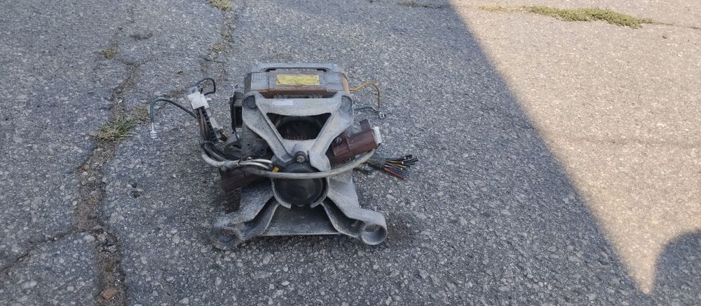 Продам двигатель