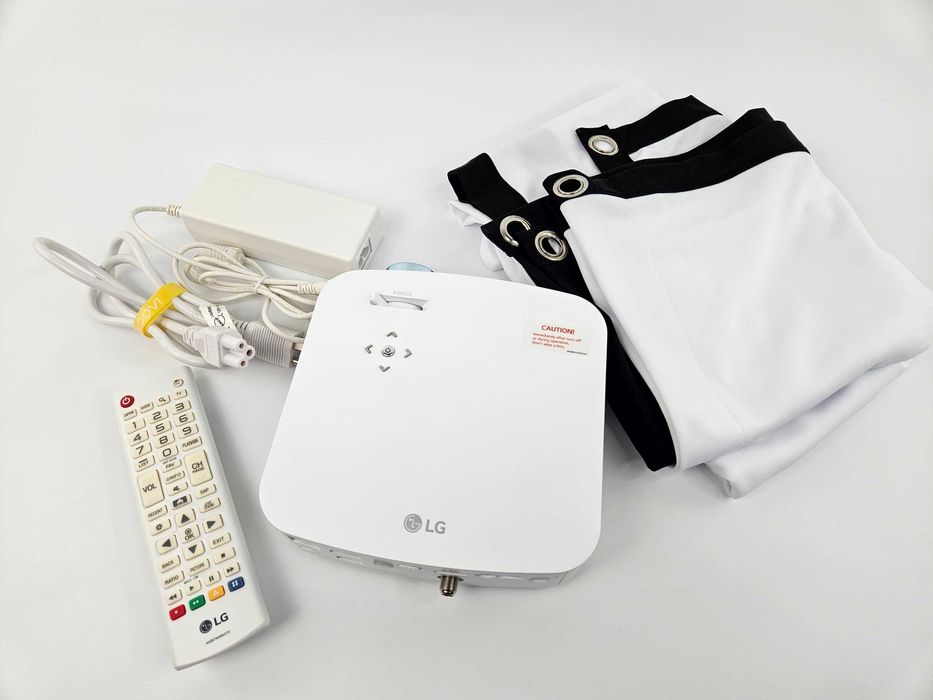 Проектор LG CineBeam PF610P Full HD|600 ANSI|Акумулятор + Екран 72"