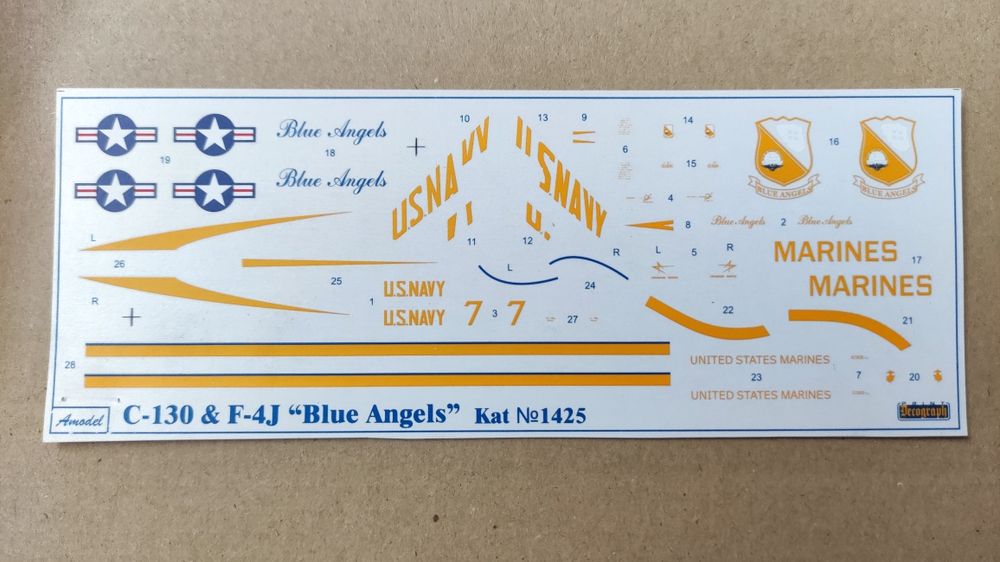 Сборная модель самолета 1:144 2в1 C-130F & F-4J Amodel