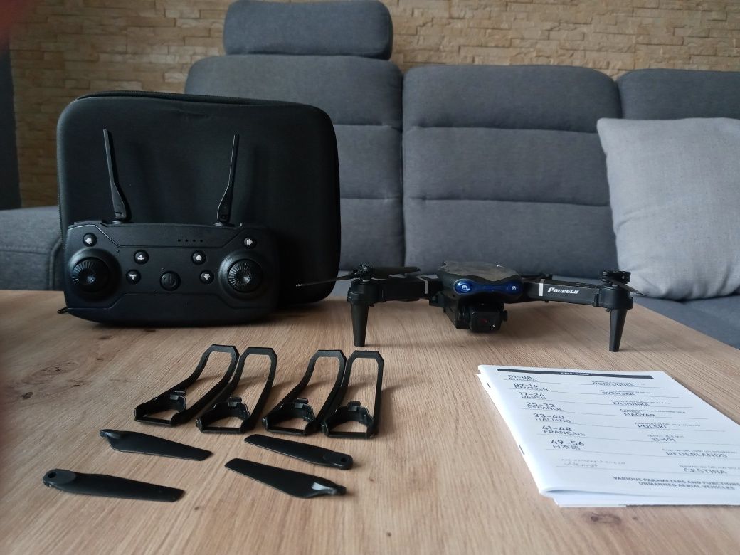 Dron z kamerką, 3akumulatory- NOWY