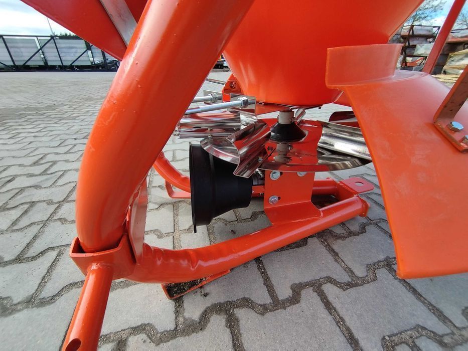 Posypywarka Soli Komunalna Drogowa Piasku Żwiru Na TUZ Do Traktora