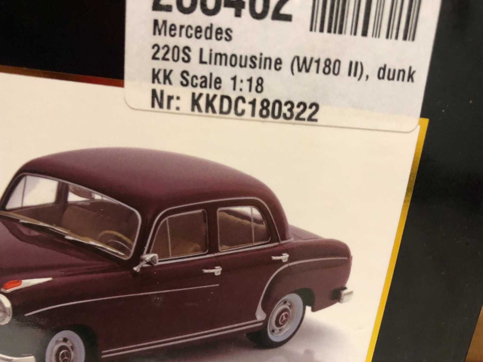 Модель авто Mercedes 220S Limousine 1:18