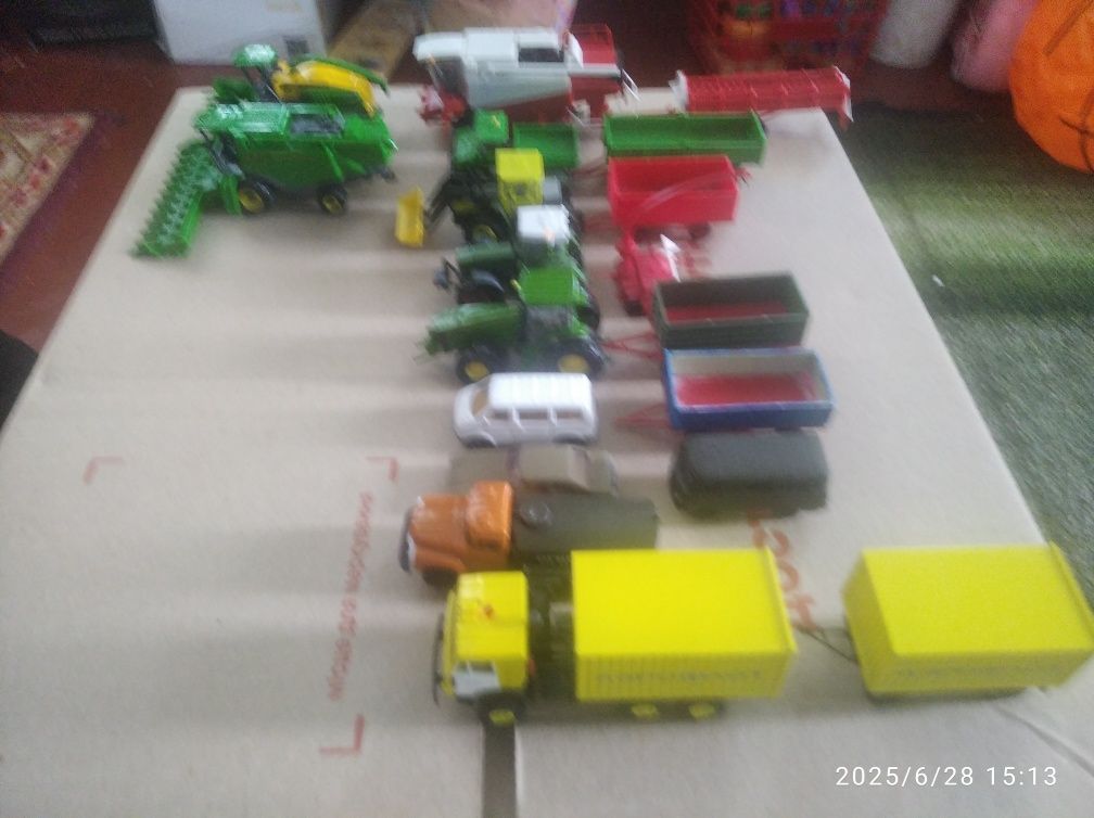 Трактори і комбайни модель 1:87