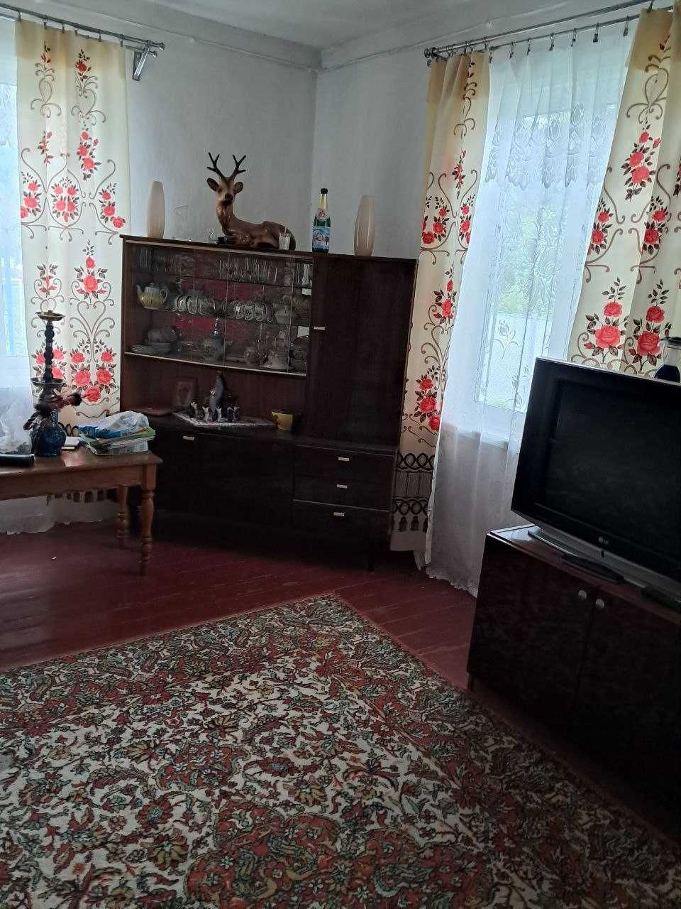 Продам дом в с. Новый Быков Нежинского района