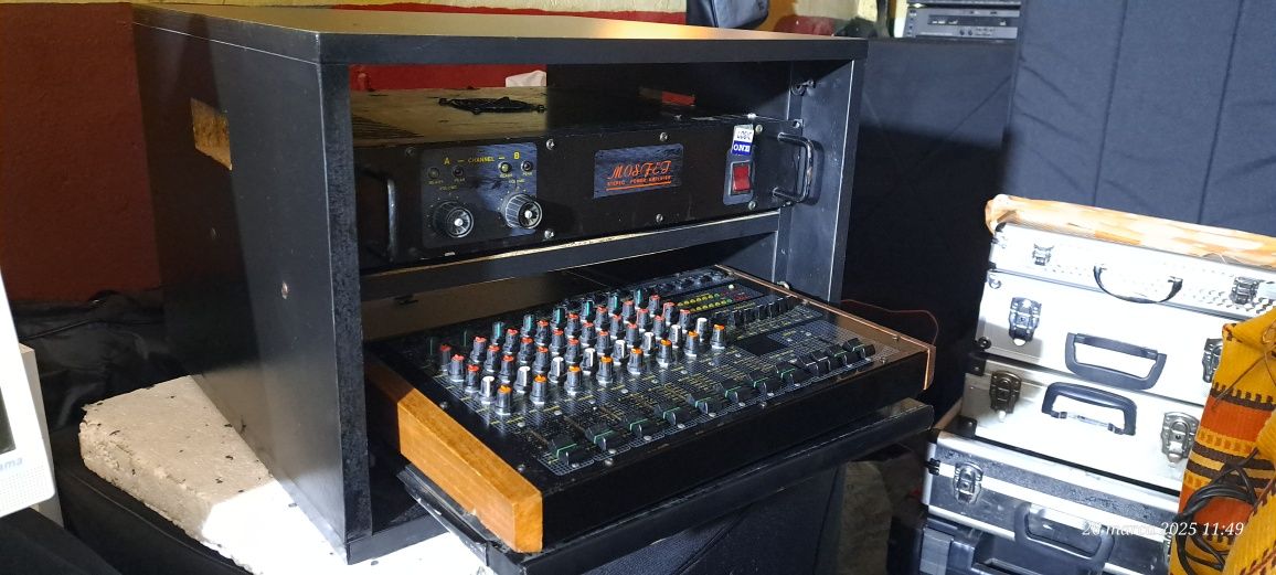 Końcówka mocy wzmacniacz Elmuz  mikser MX 8 rack case
