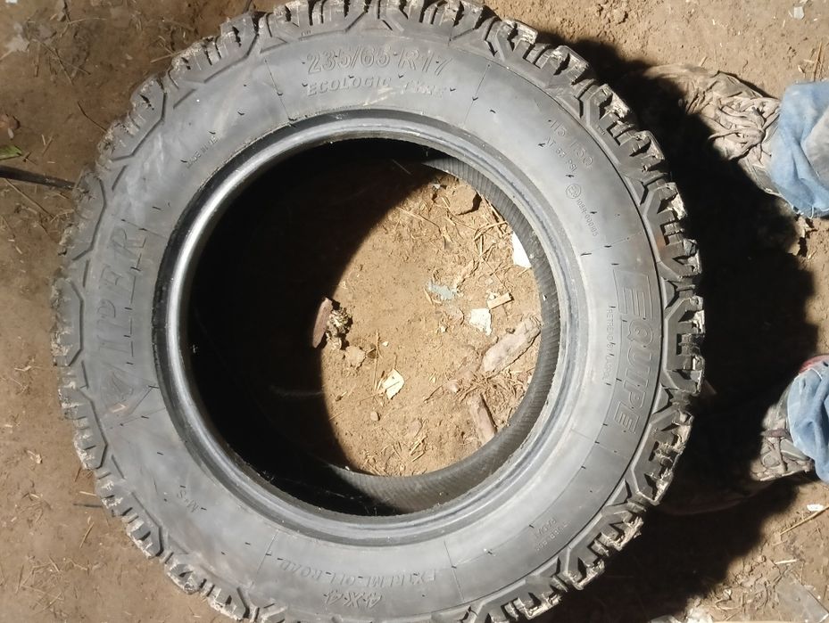 Opony terenowe 235/65/17
