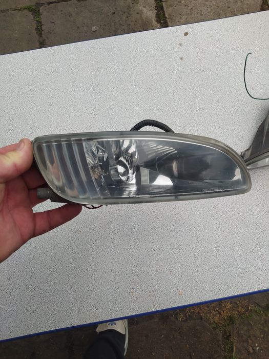 Галогенки в передній бампер Лексус RX 2006 рік.