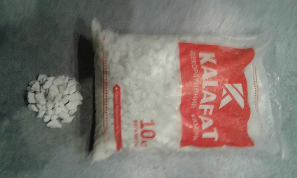 Продам белый камень , крошка, галька декорландшафт 15грн/1 кг