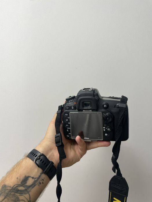 Nikon D610 — przebieg 77k,  dalej robi zdjęcia jak Twoja ex problemy!