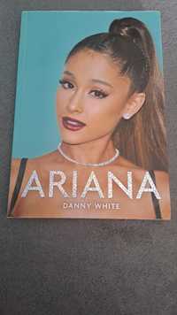 Książka biografia Ariany Grande