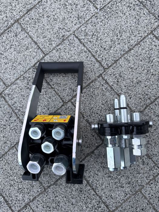 Siłownik Elektryczny New Holland CX TC CSX CR FR nowy oryginał