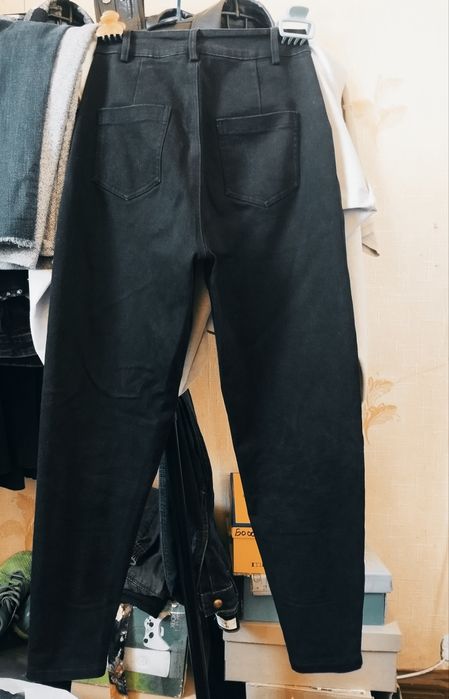 Джинси жіночі чорні