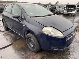 Fiat Grande Punto бампер передній  фіант пунто гранд запчасть деталь