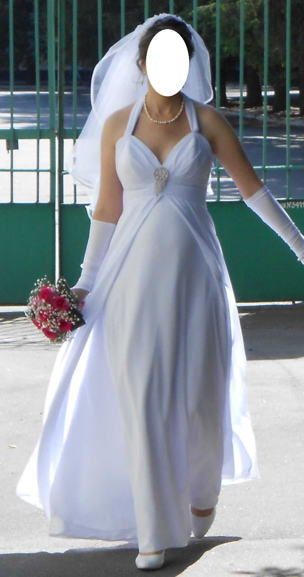 Весільна сукня білого кольору 48 р.