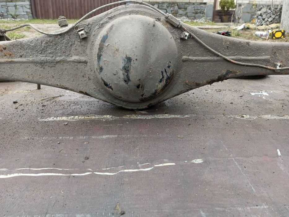 Задній міст Ford Transit 2.5 1986-1991 рік 5 шпильок старого зразка