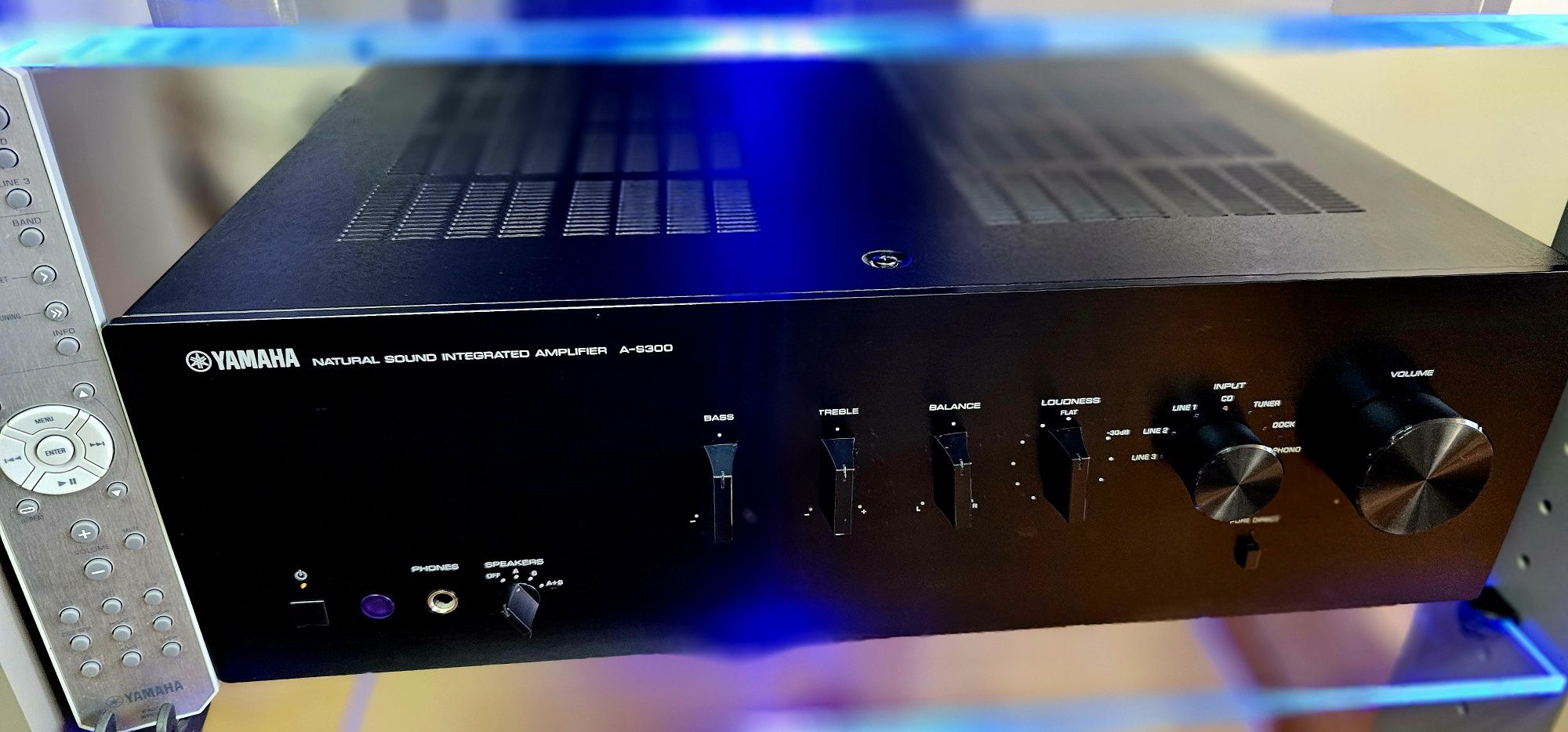 Yamaha A-S300 Zintegrowany wzmacniacz mocy+oryginalny pilot bdb.stan
