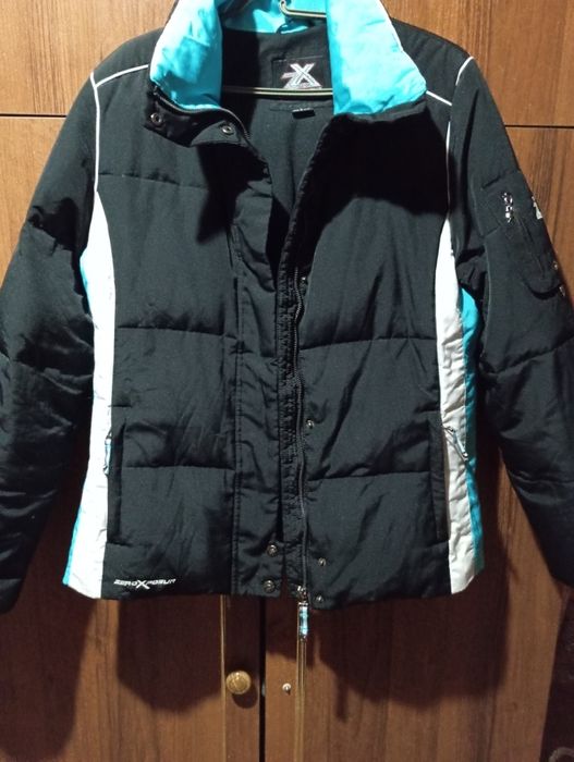 Пухова куртка 48 розмір