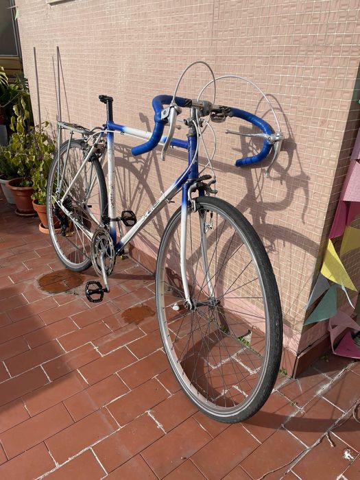 Bicicleta de estrada vintage dos anos 80