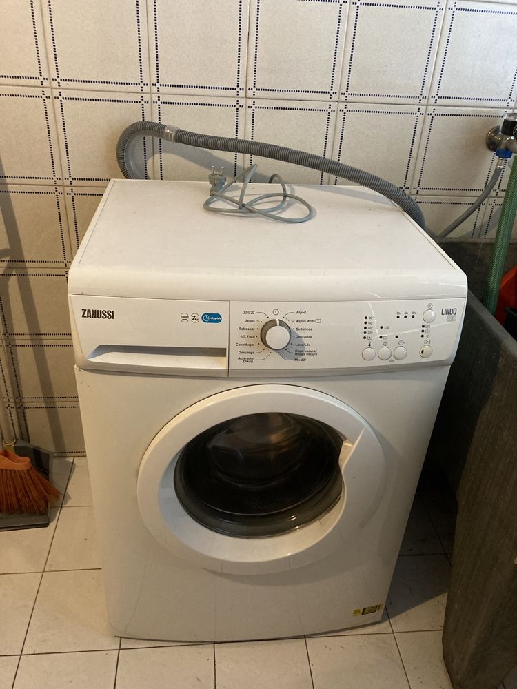 Máquina de lavar Roupa Zanussi
