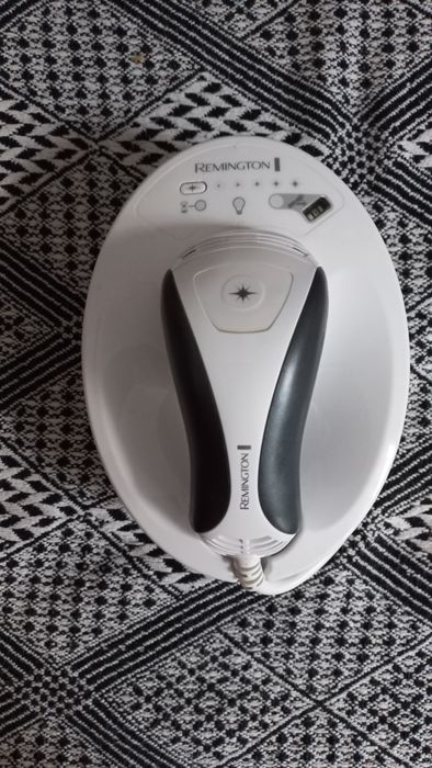 Фотоепілятор Remington i-Light Essential IPL 6250