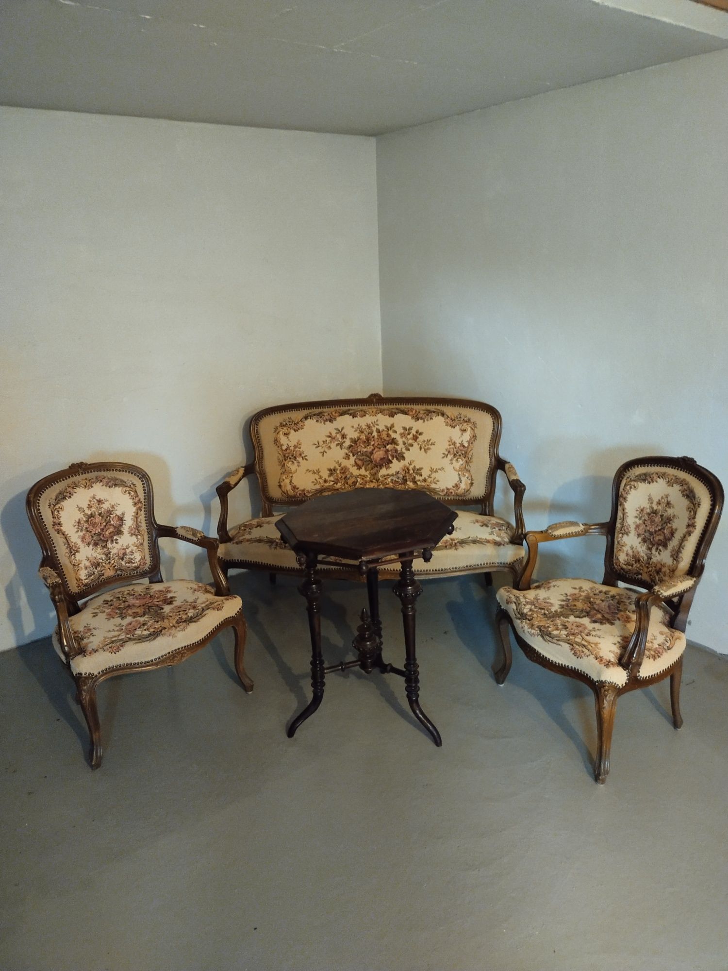 Meble "Ludwik" 2 fotele,sofa+ stolik