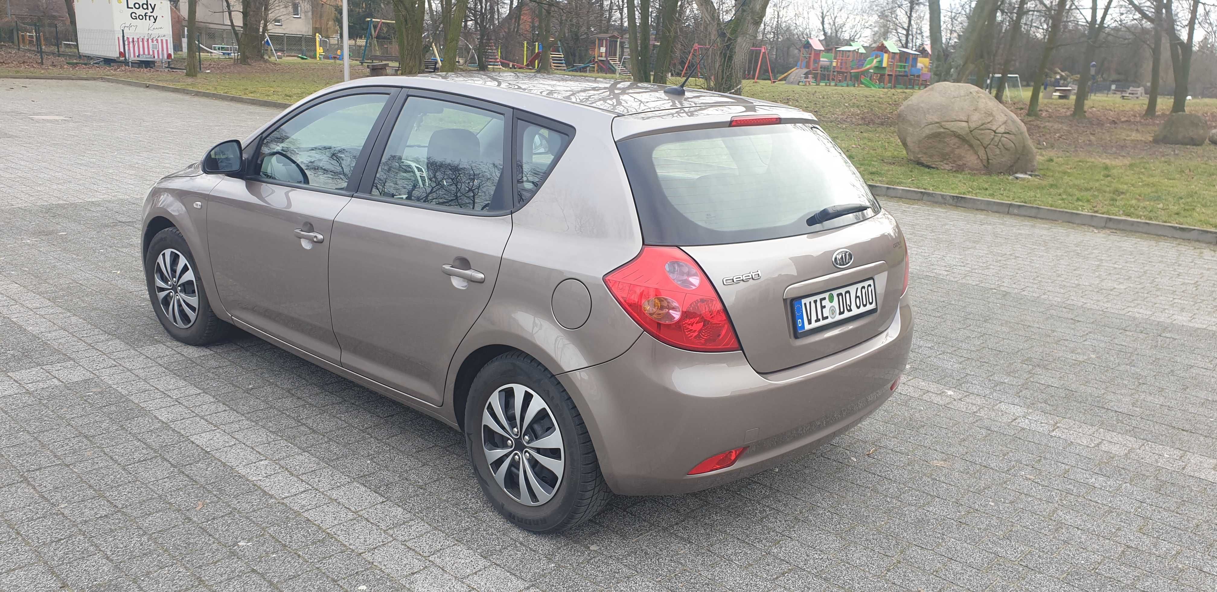 Kia Ceed LPG Przeglad stan BDB ,butla 10lat(legalizacji)