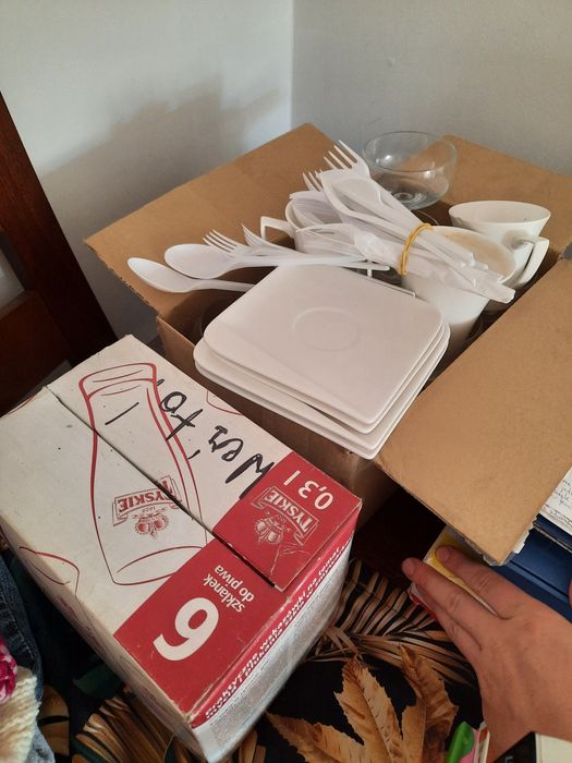 Oddam nowe szklanki do piwa, naczynia, kieliszki i filiżanki