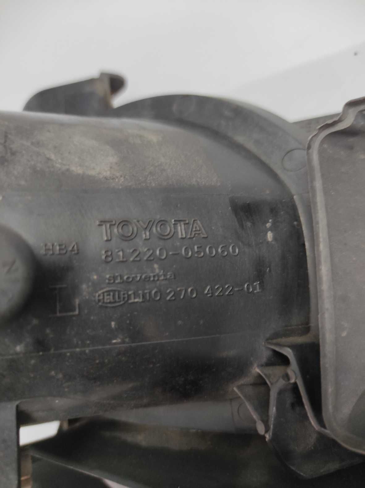 TOYOTA AVENSIS T25, Rok 2003-06, Halogen lewy z ramką,OE:812.20-05.060