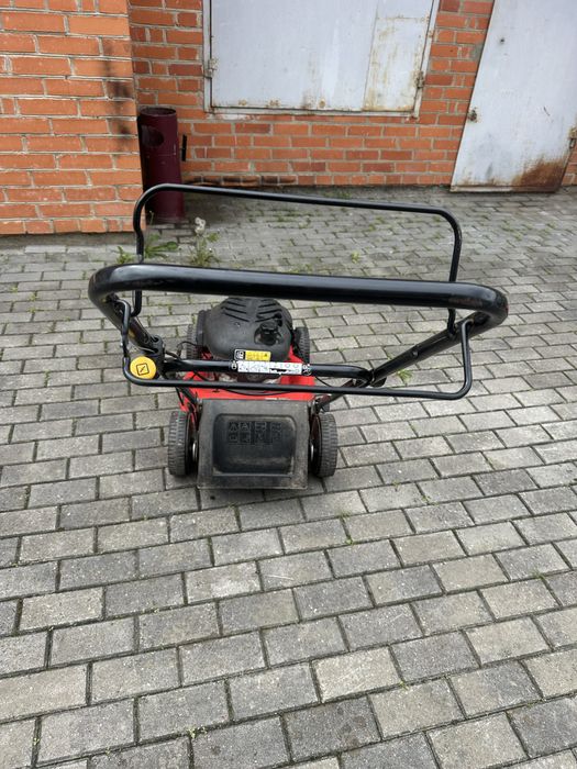 Продам газонокосарку марки Budget самохідна