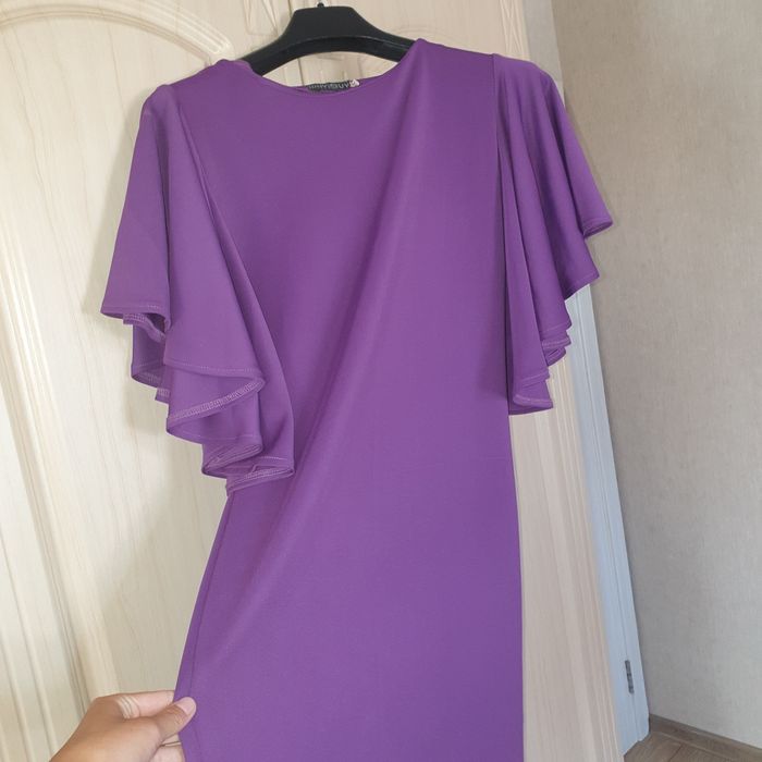 Сукня, одягнена 1 раз,  нова