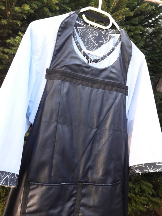 Сукня і фартух! Костюм для роботи в сфері обслуговування!