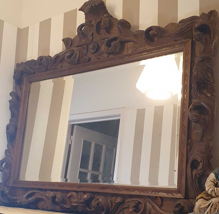 Espelho com moldura madeira