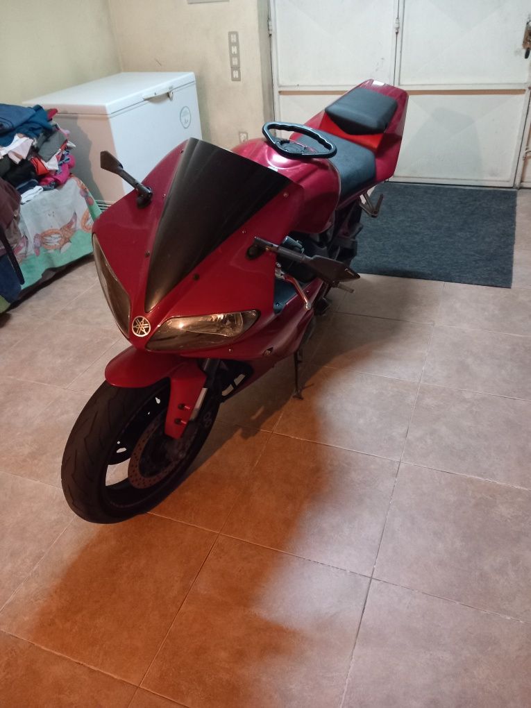 Yamaha yzf R1 2002