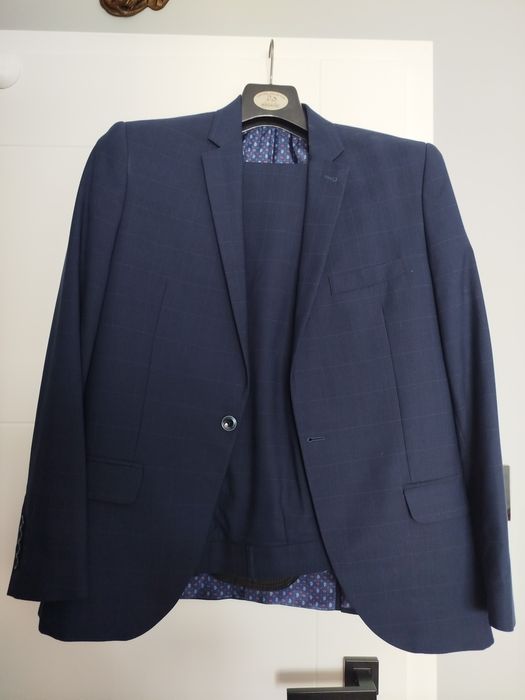 Garnitur raz założony