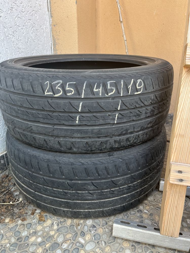 Шини літні 235/45/19