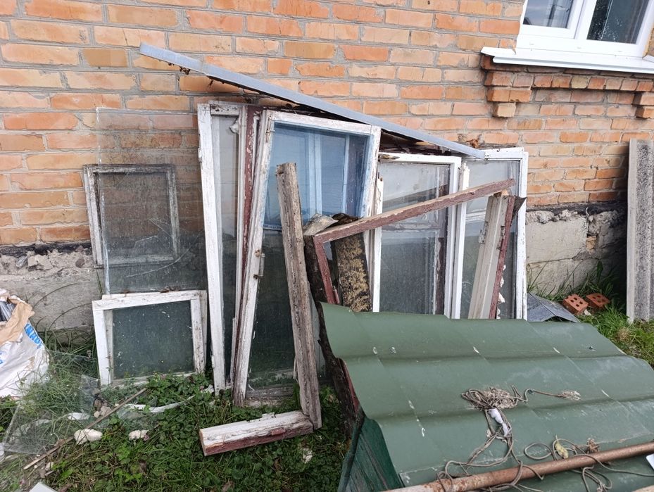 Віддам безкоштовно вікна деревяні, самовивіз